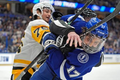 article image - Penguins Lightning Hockey